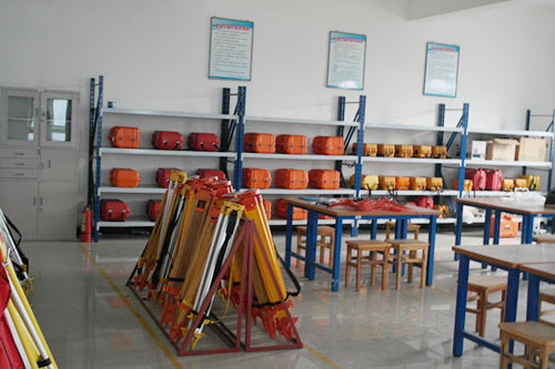 1653037594284500.jpg 測(cè)量實(shí)訓(xùn)室2.jpg